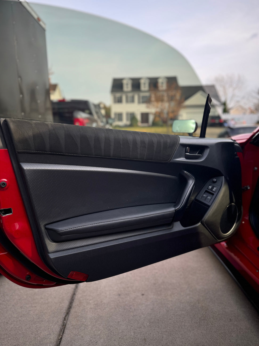 Toyota GT86 door panel after interior detail